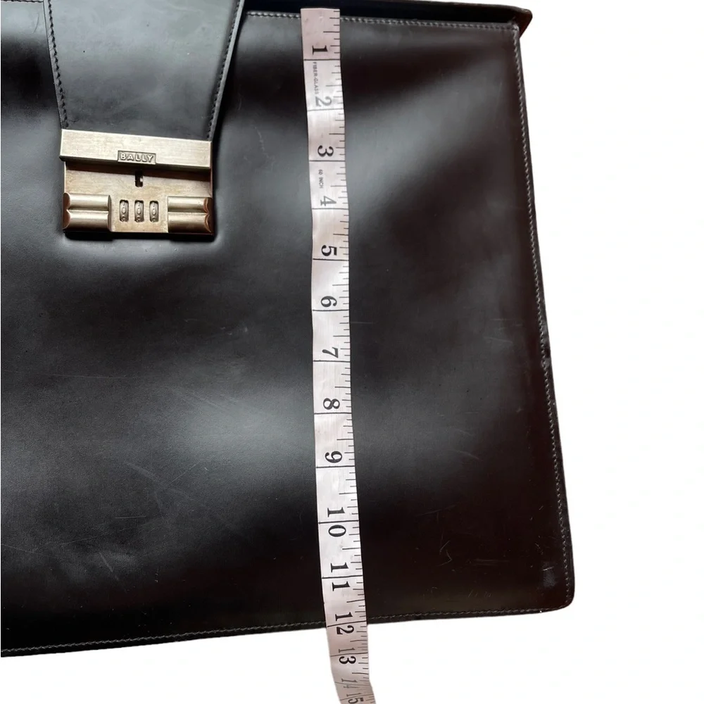BALLY of Switzerland Leather Briefcase / Pilot - Lawyer - Doctor